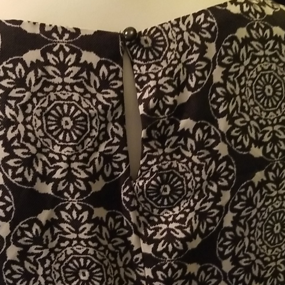 Dress - Picture 4 of 6